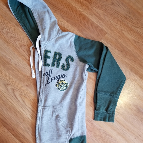 NFL sweater - Picture 2 of 2